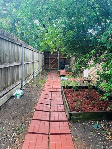 Building Photo - 7120 Teakwood Dr