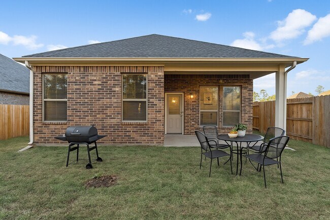 Building Photo - 119 Lukewood Cir