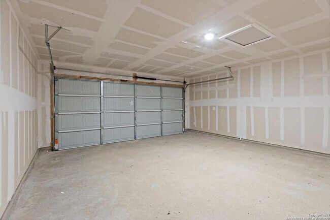Building Photo - 285 Tahoe Ave