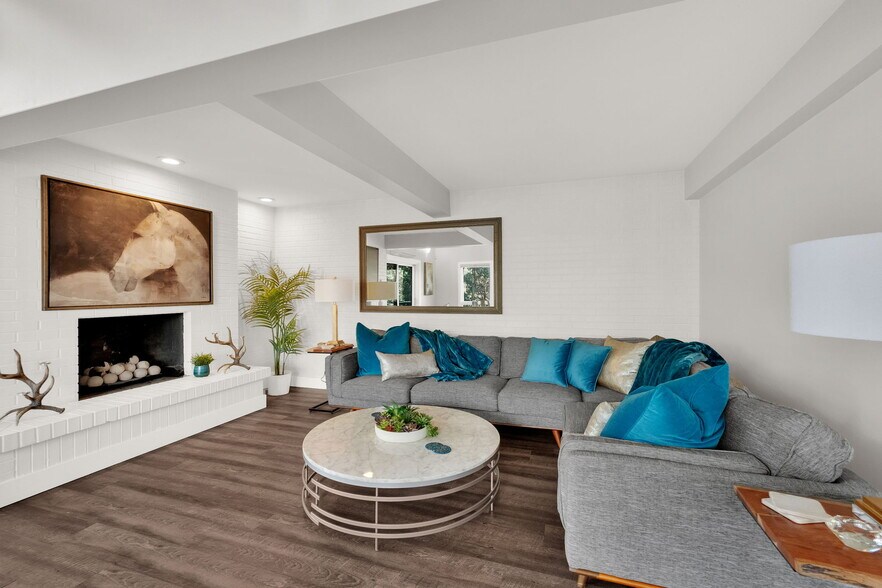 Building Photo - 2578 Dimple Dell Rd