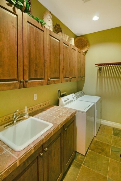 Building Photo - 81075 Giacomo Way