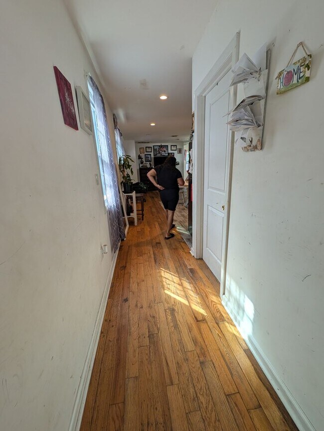 Building Photo - 1418 Mattison Ave