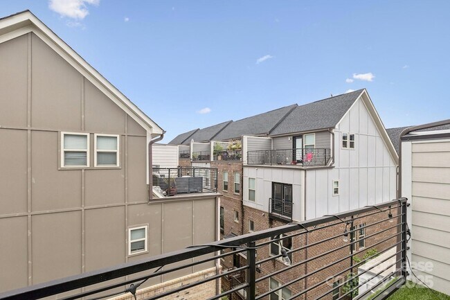 Building Photo - 12106 Brooklyn Ave