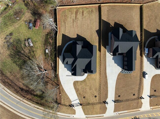 Building Photo - 409 Thunder Rd