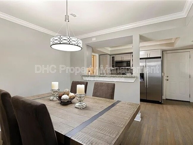 Building Photo - 2526 Brentwood Rd