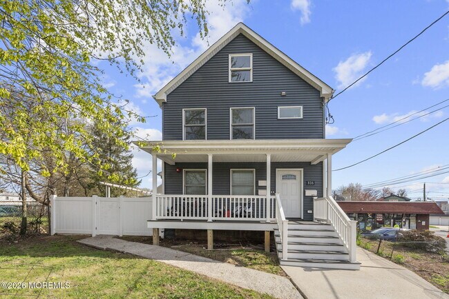 Building Photo - 816 King Georges Rd