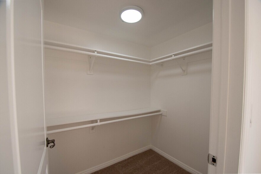Building Photo - 4259 Dixie Canyon Ave