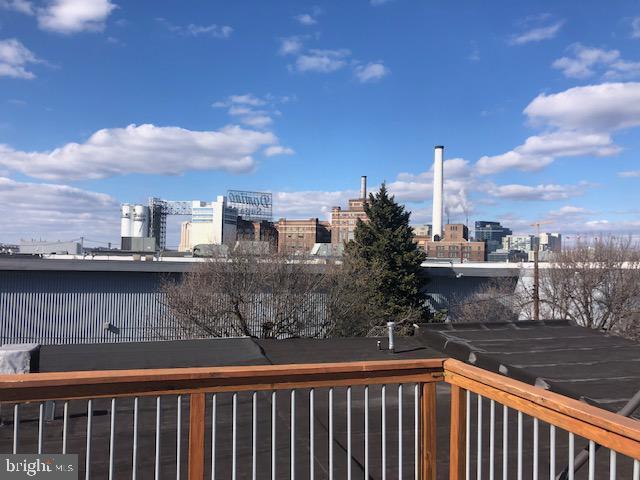 Building Photo - 1227 Haubert St