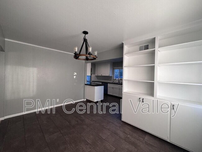 Building Photo - 1314 Carolyn Ave