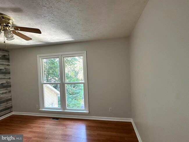 Building Photo - 6316 Forest Grove Dr