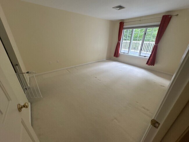 Building Photo - 401 Browning Ln