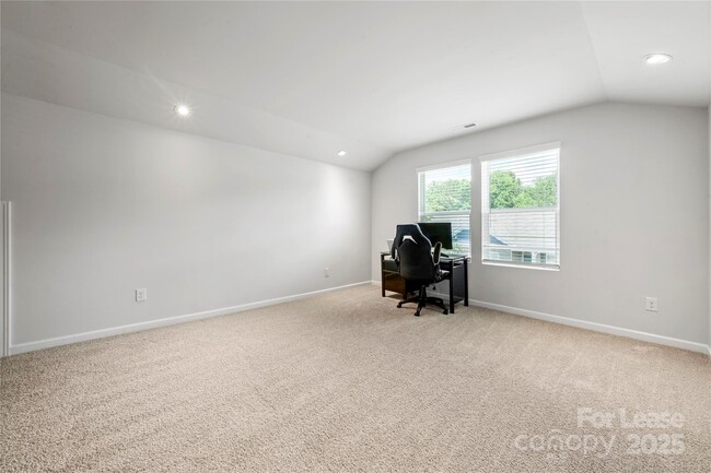 Building Photo - 8513 Gold Rush Ct