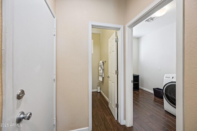 Building Photo - 15646 N 20th Ave