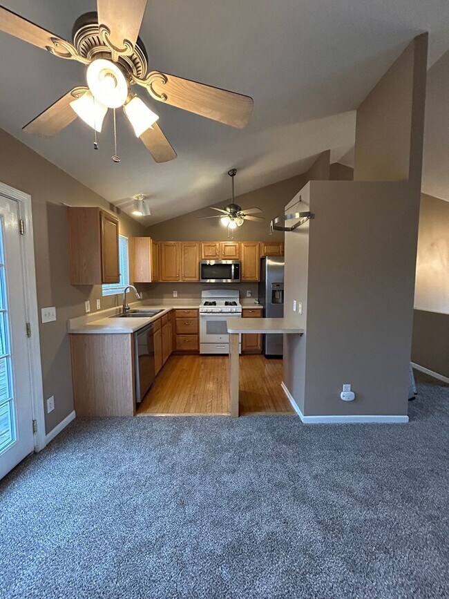 Building Photo - Spacious Split Level Living in Millard with a Backyard You’ll Love