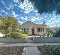 Building Photo - Beautiful Spacious 2Bd/2Bth with Bonus Family Room