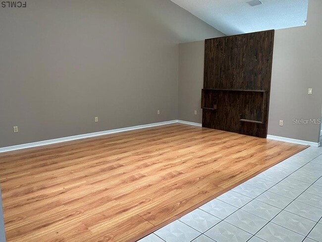 Building Photo - 250 Coral Reef Ct N