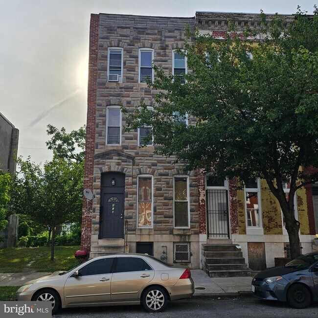 Building Photo - 813 N Fulton Ave