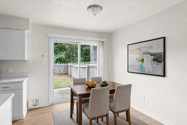 Building Photo - Greenbrier Living Near Shopping, Dining & Major Chesapeake Conveniences at this COMPLETELY REHABB...