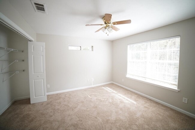 Building Photo - 2403 Hartsfield Rd