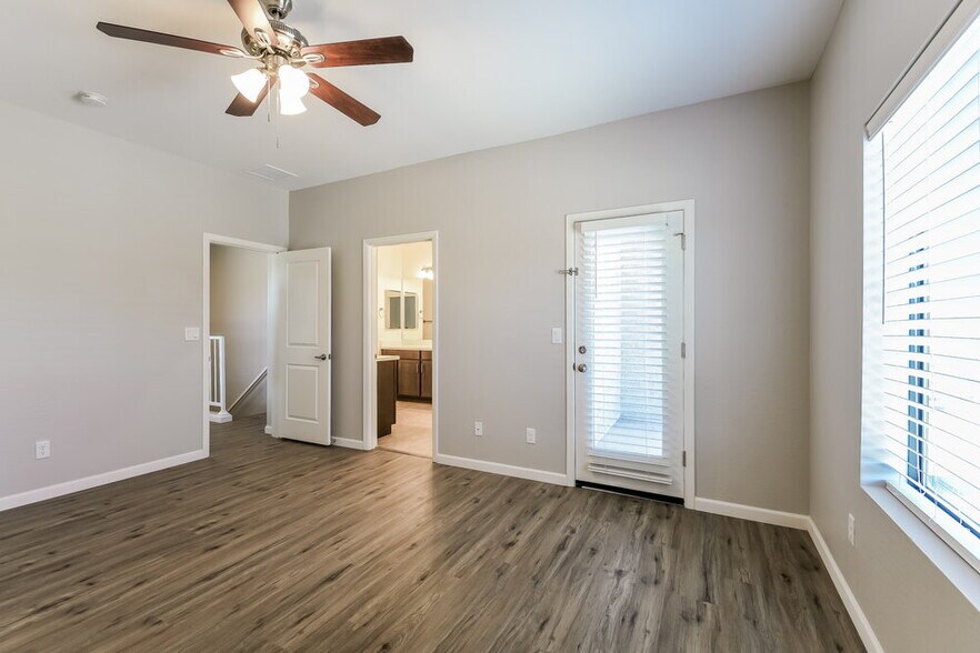 Building Photo - 18777 N 43rd Ave