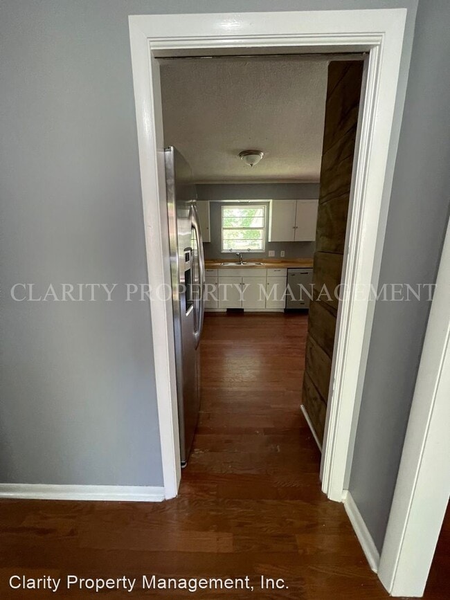 Building Photo - 3 br, 2 bath House - 917 Towanda Trail
