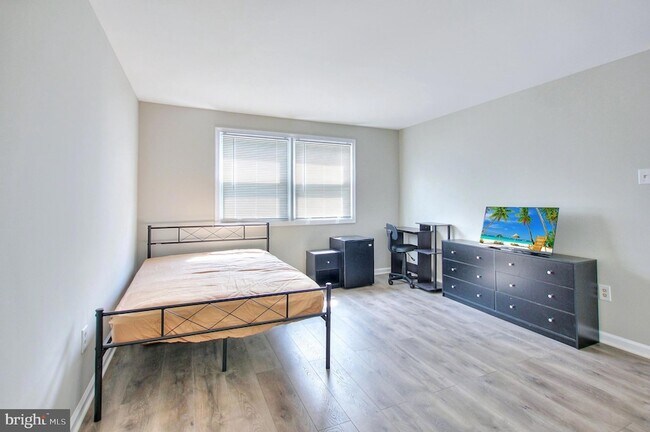 Building Photo - 9919 Boise Rd