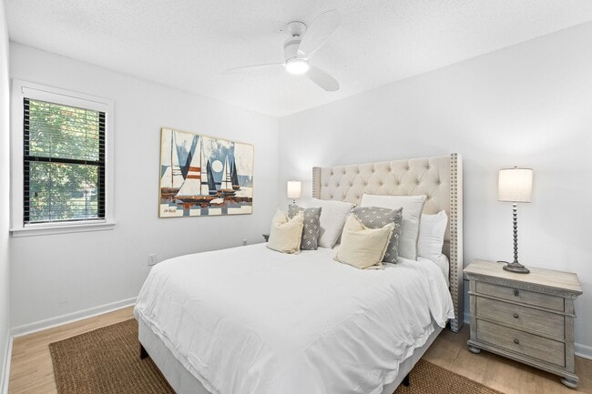 Building Photo - Cute fully furnished 1-Bedroom Codo in Seagrove Beach