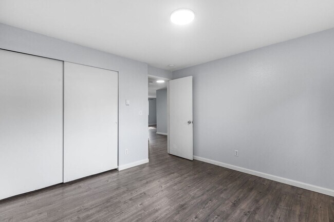 Building Photo - 5199