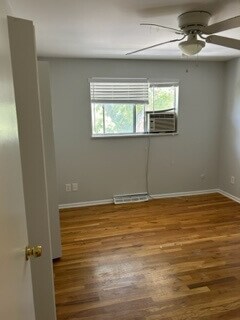 Building Photo - Available Now!  Great Centennial Home