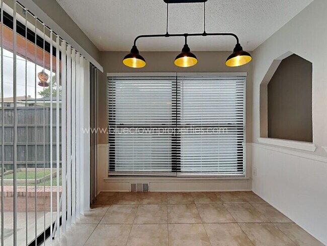 Building Photo - 4915 Chilton Dr