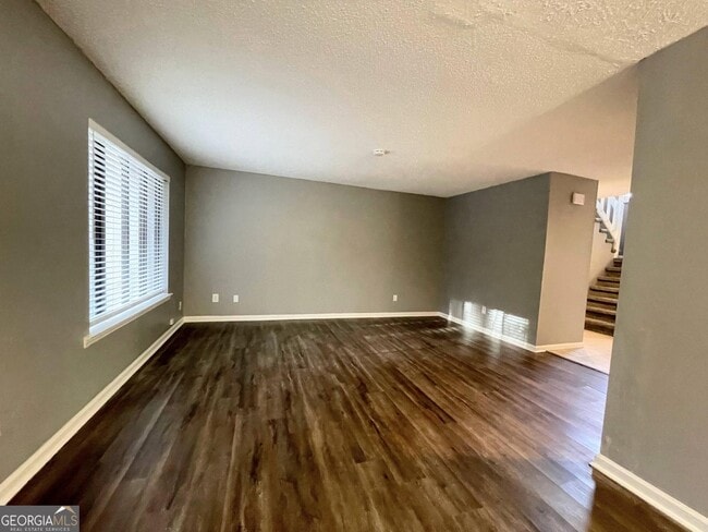 Building Photo - 94 Cobblestone Creek