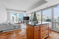 Building Photo - 929 Portland Ave