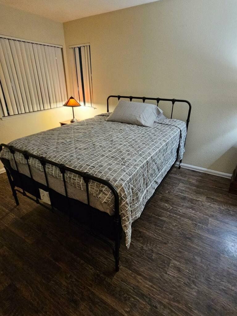 Building Photo - 1455 E Katie Ave