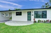 Building Photo - 2301 Alcazar Dr