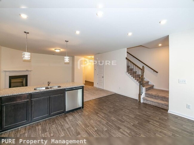 Building Photo - 109 Grant Dr