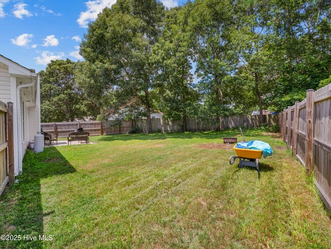 Building Photo - 401 Cherry Ct