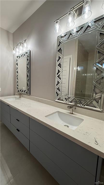 Building Photo - 27 Viola St