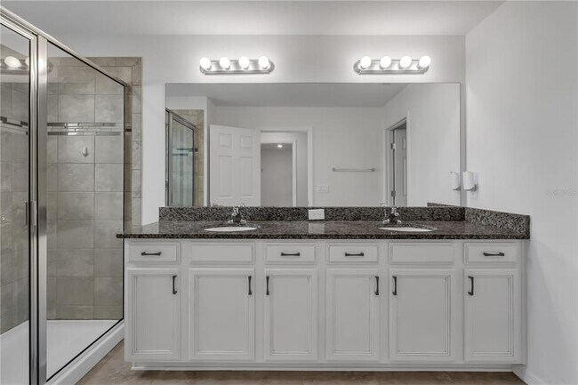 Building Photo - 3380 Bellissimo Ave