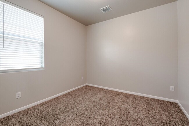 Building Photo - Solar-Powered Home with Modern Finishes & Included Fridge