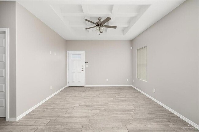 Building Photo - 1804 Davenport St