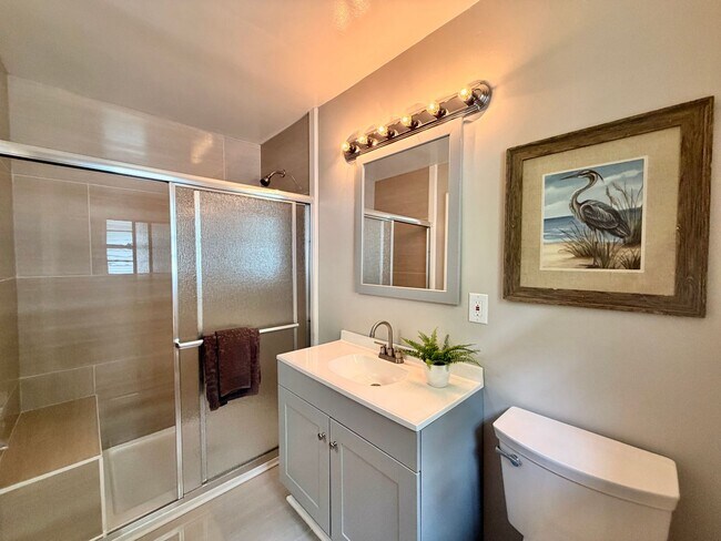 Building Photo - Recently Updated 4-Bedroom Ranch Home w/a 2 Bedroom Guest Cottage! Ready 05-01-26! Pet Friendly Home