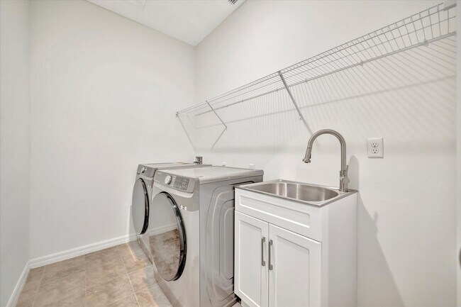 Building Photo - Savanna - Lakewood Ranch 4 Bedroom Annual ...