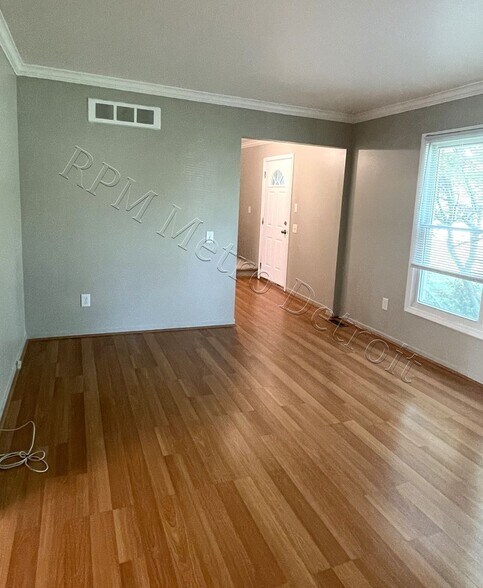 Building Photo - 174 Glenshire Dr
