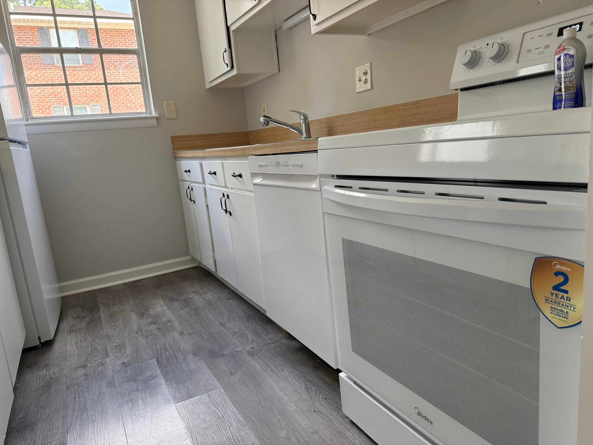 New Midea dishwasher - 1613 Ashford Ln