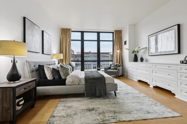 Building Photo - 1025 Maxwell Ln