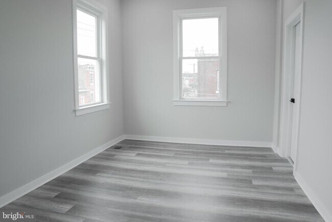 Building Photo - 2800 Poplar St