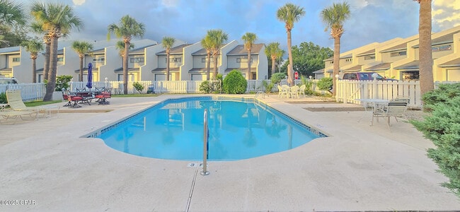 Building Photo - 6067 E Hwy 98