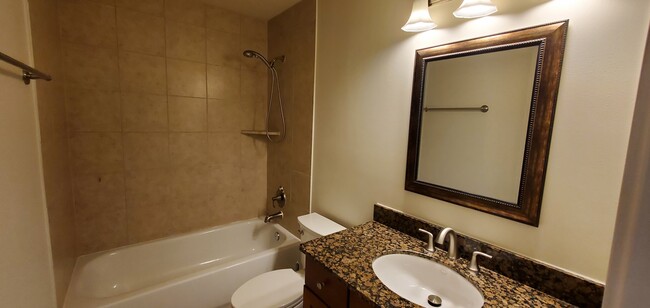 Full bathroom in second bedroom - 1244 Prince St