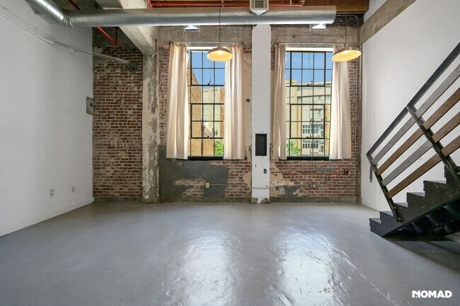 Building Photo - Spacious 1BR Loft in Atlanta near Ponce Ci...