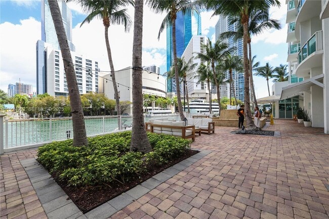 Building Photo - 41 SE 5th St